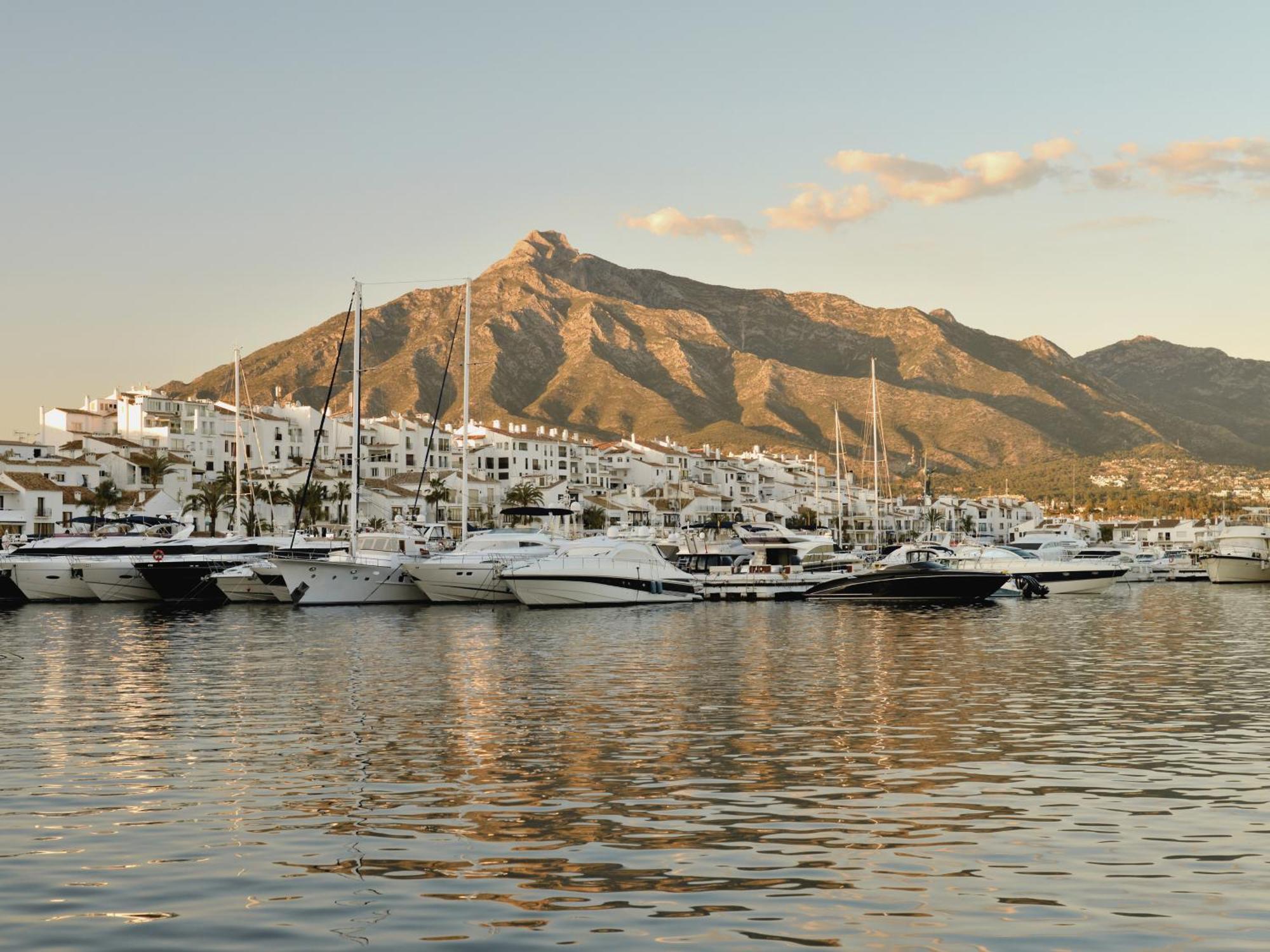 Vacation Marbella I Sea Views, 24-7 Security, Parking, Walk To Everything In Luxurious Puerto Banus Екстер'єр фото