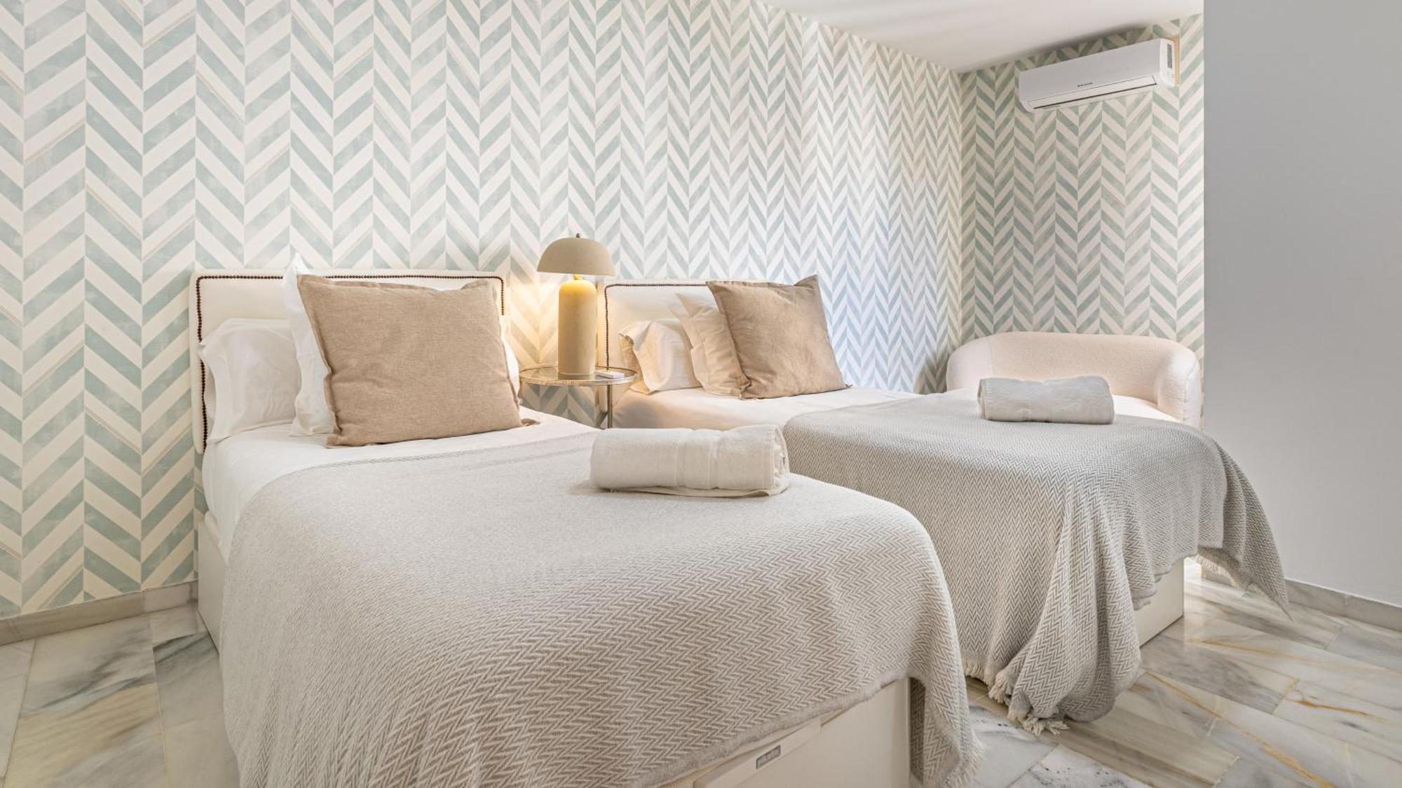 Vacation Marbella I Sea Views, 24-7 Security, Parking, Walk To Everything In Luxurious Puerto Banus Екстер'єр фото