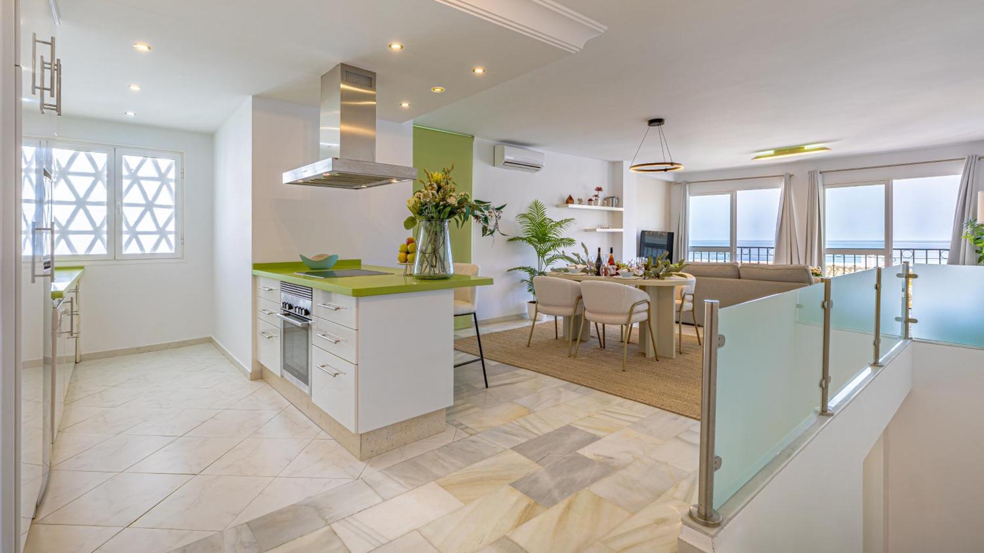 Vacation Marbella I Sea Views, 24-7 Security, Parking, Walk To Everything In Luxurious Puerto Banus Екстер'єр фото